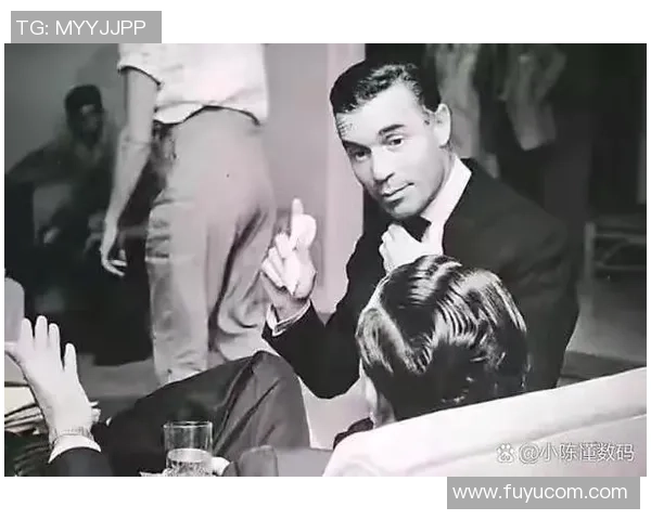 揭秘怪人足球明星的真实身份与传奇故事